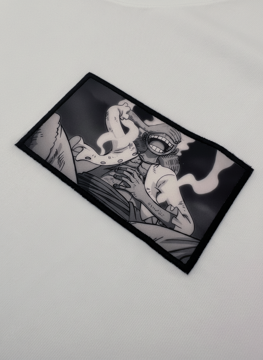 T-Shirt Regular One Piece™ [Luffy Gear Five] · Blanc