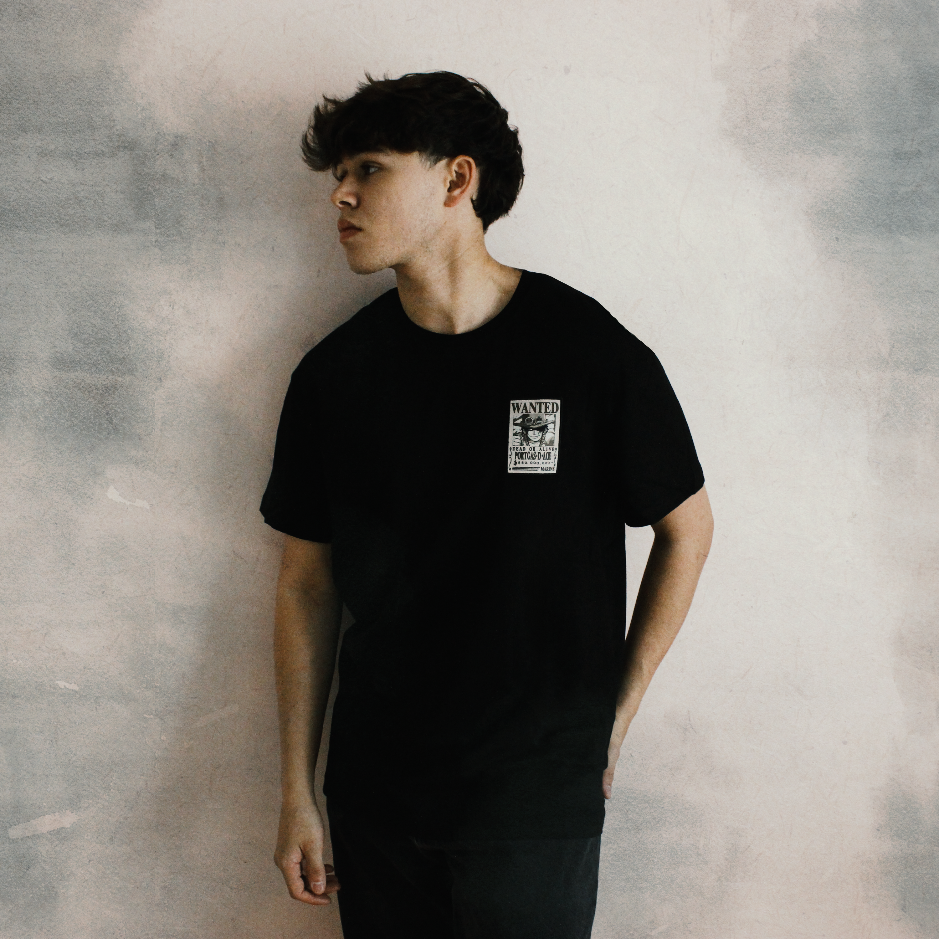 T-Shirt Regular One Piece™ [Ace Wanted] · Noir · Fournisseur B2B PROJO PRO