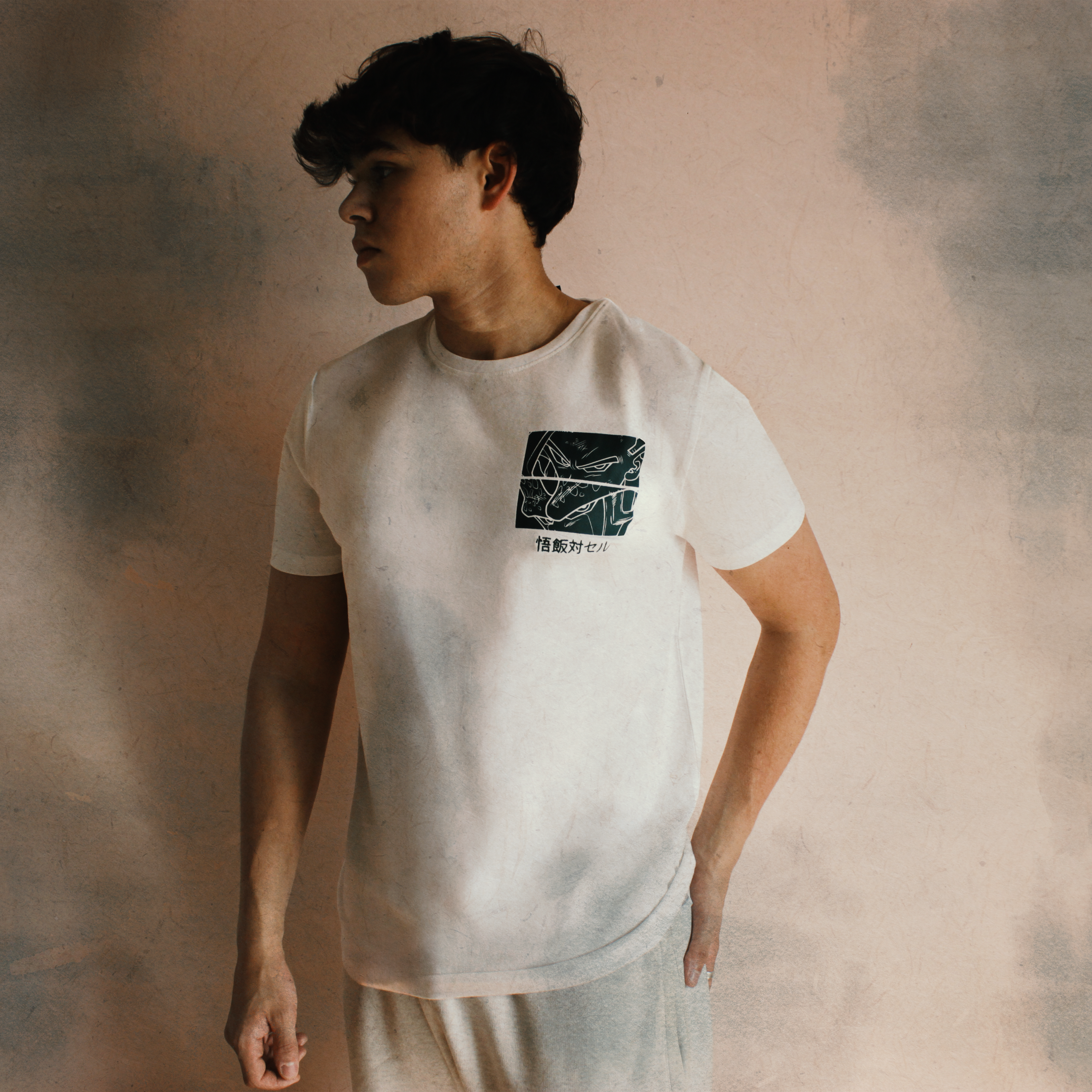 T-Shirt Regular Dragon Ball Z™ [Gohan vs Cell] — Blanc — Fournisseur B2B PROJO PRO