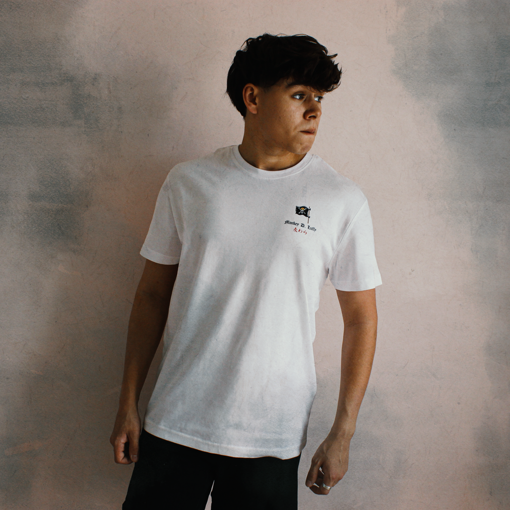 T-Shirt Regular One Piece™ [Monkey D.Luffy Flag] · Blanc · Fournisseur B2B PROJO PRO