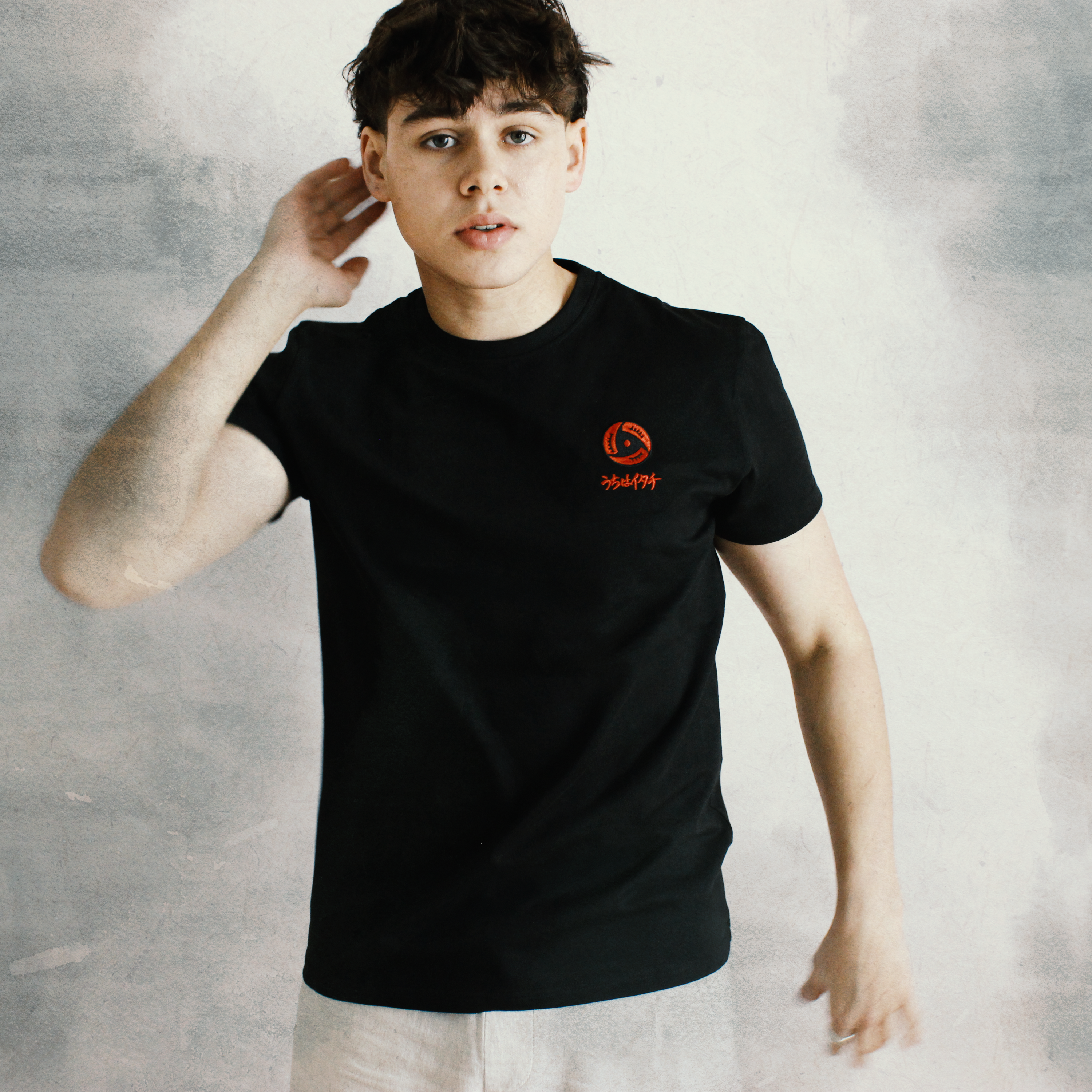 T-Shirt Regular Naruto Shippuden™ [Itachi Mangekyou] · Noir